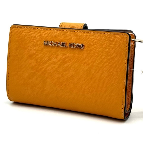 Michael Kors Medium Bifold Zip Chain Wallet Cider - Picture 2 of 9